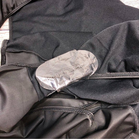 NWT Pretty Little Thing Black Basic Low Scoop One Piece Swimsuit Size 18 - Picture 9 of 11